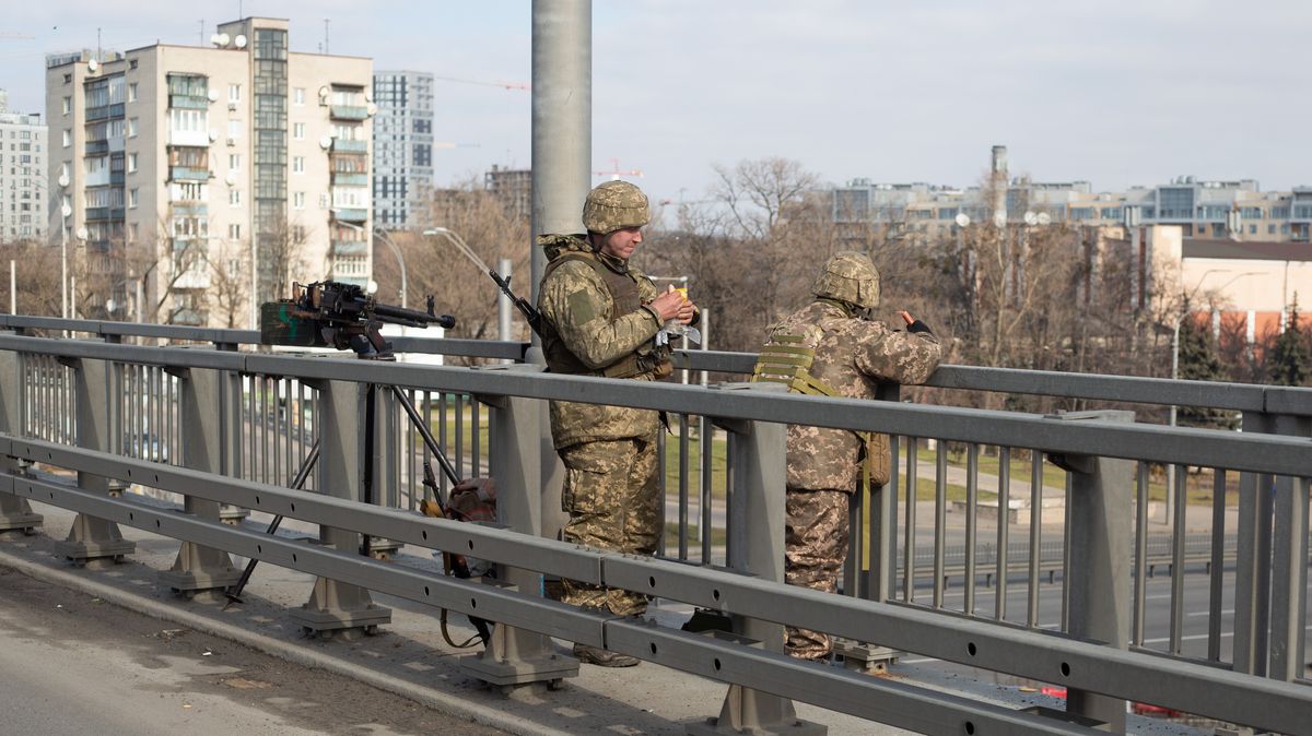 Obrazem: Hlavní město Ukrajiny se připravuje na invazi